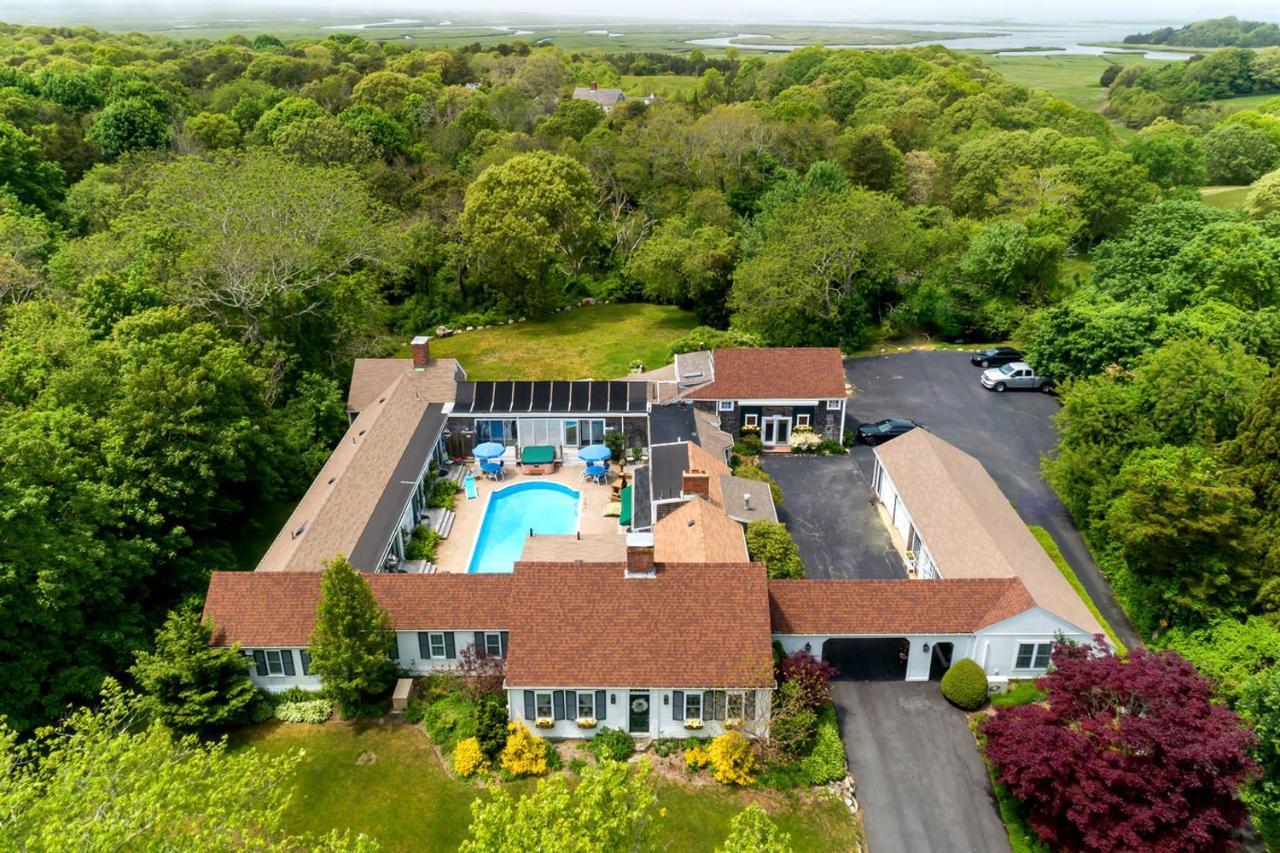 Lamb And Lion Inn Barnstable Exterior photo