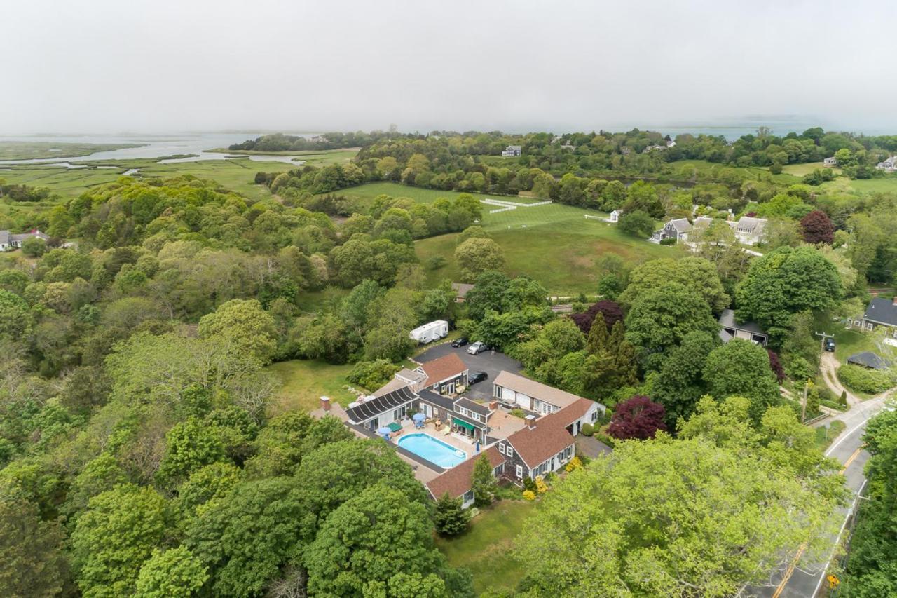 Lamb And Lion Inn Barnstable Exterior photo